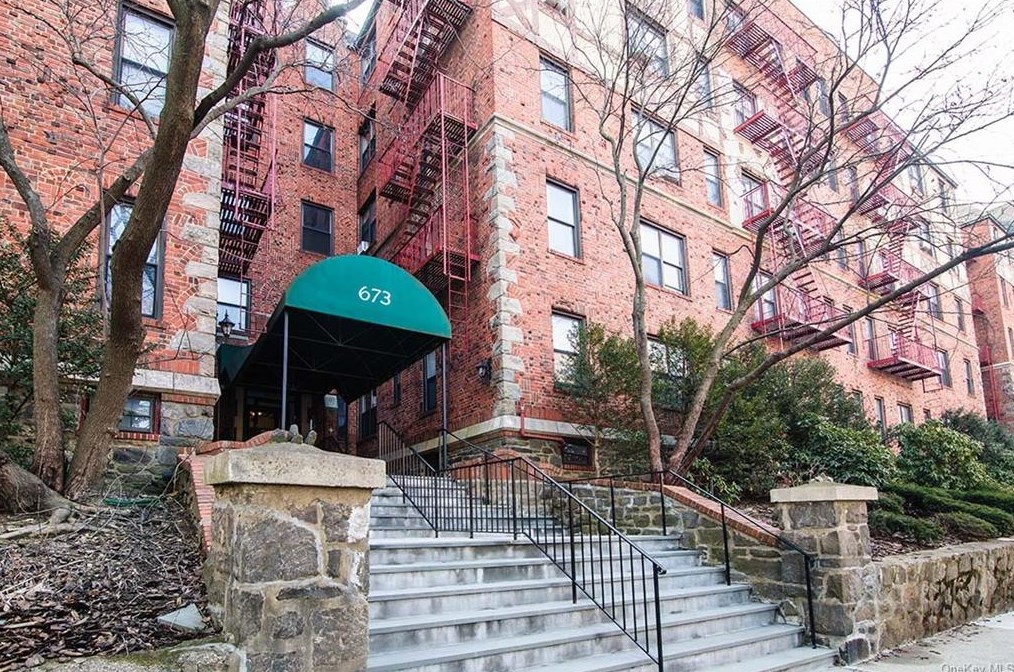 673 Locust St #5f, Mount Vernon, NY 10552