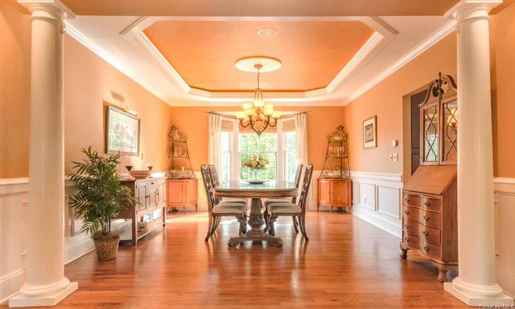 19 Sassinoro Blvd, Cortlandt Manor, NY 10567-5152