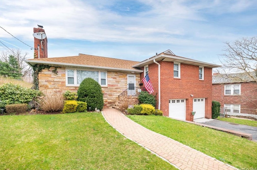 75 Spruce St, Yonkers, NY 10701-4509