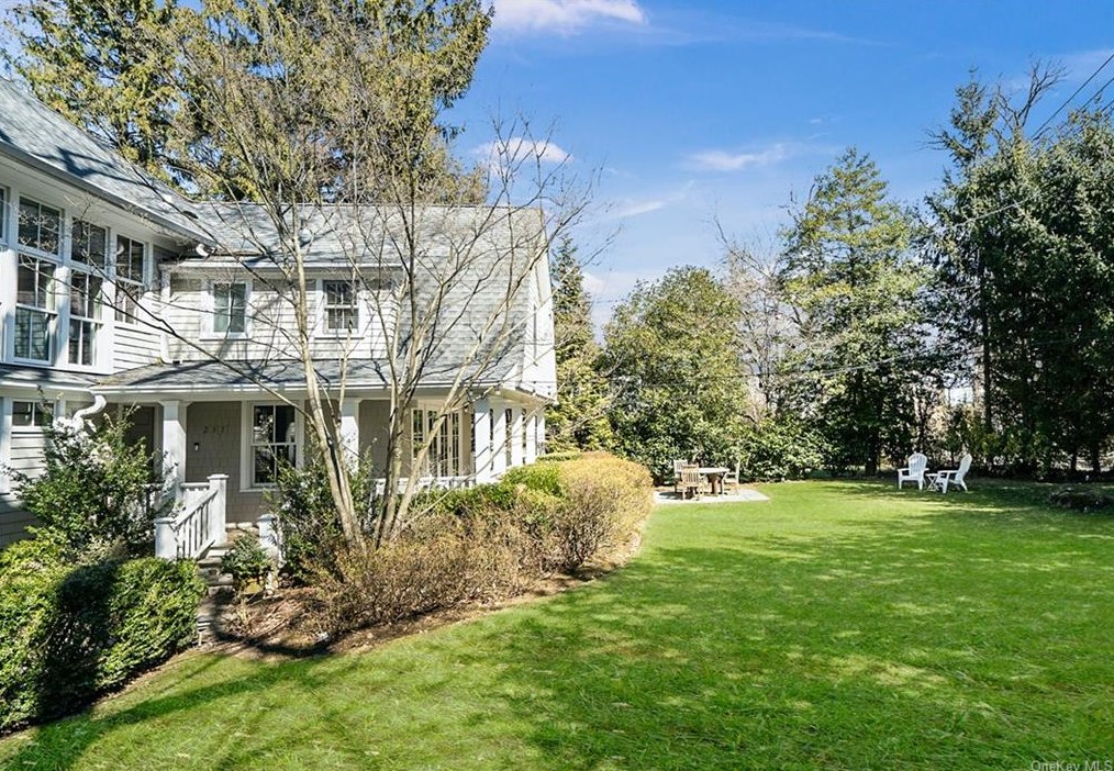 237 Old Army Rd, Scarsdale, NY 10583