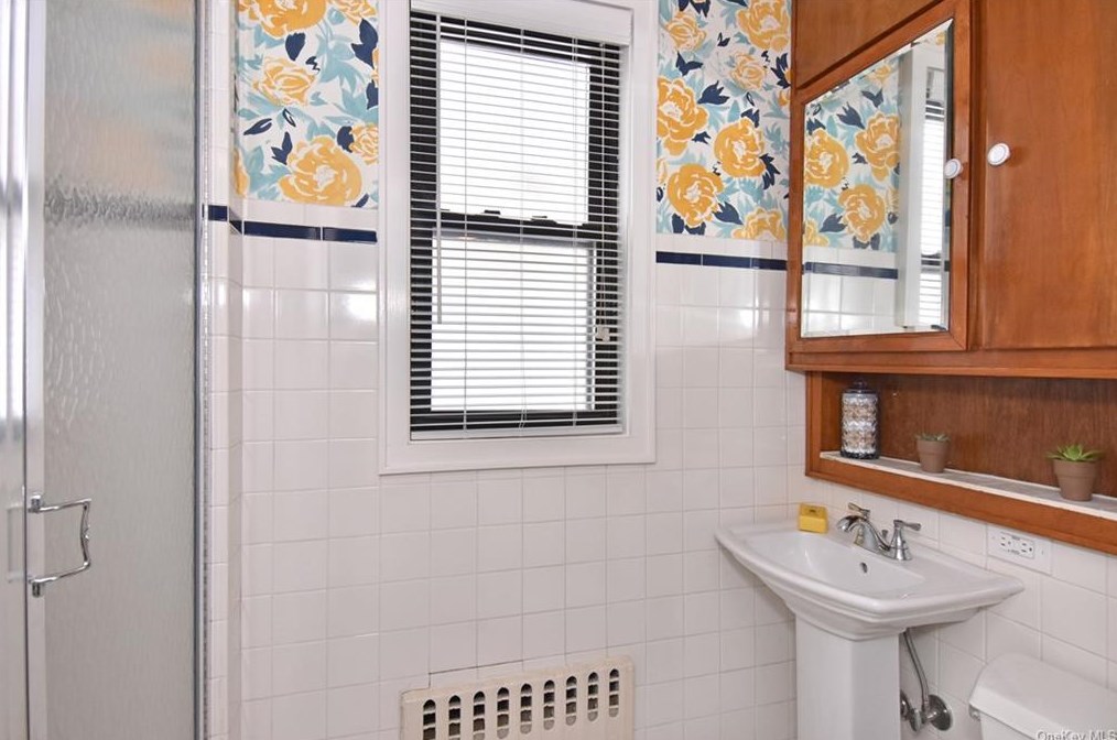 17 Bellair Dr, Dobbs Ferry NY 10522-3503 exterior