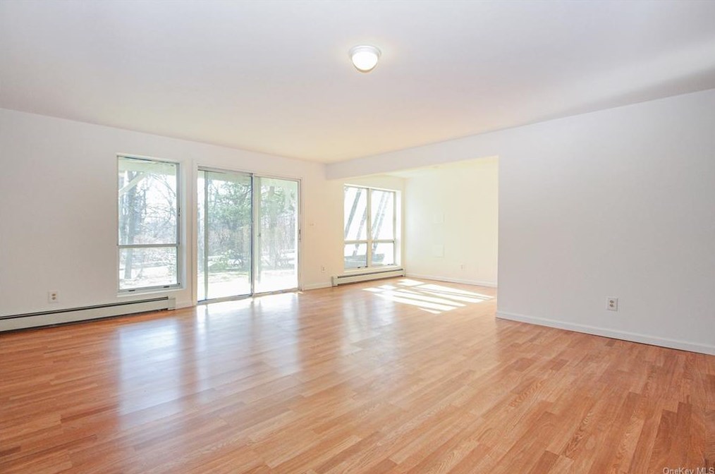 15 Villa Dr, Peekskill NY 10566-4939 exterior