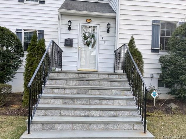 28 Parkway Cir, Mount Vernon, NY 10552