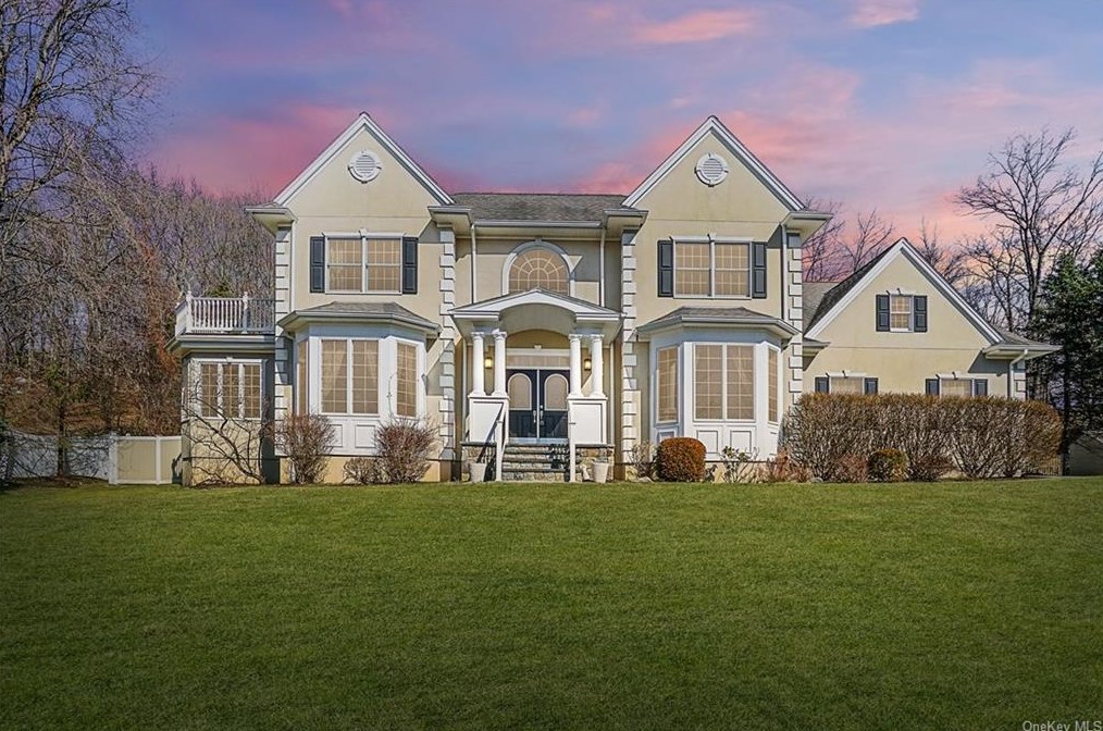 18 Majestic Rdg, Kent Lakes, NY 10512-1832