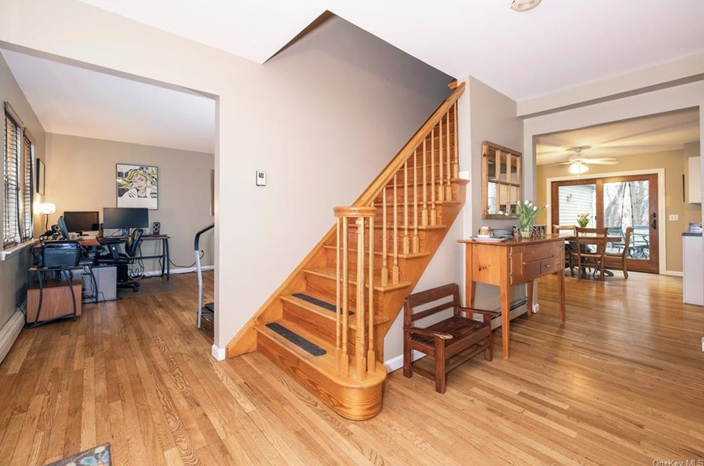 10 Apple Hill Dr, Cortlandt Manor, NY 10567-5223