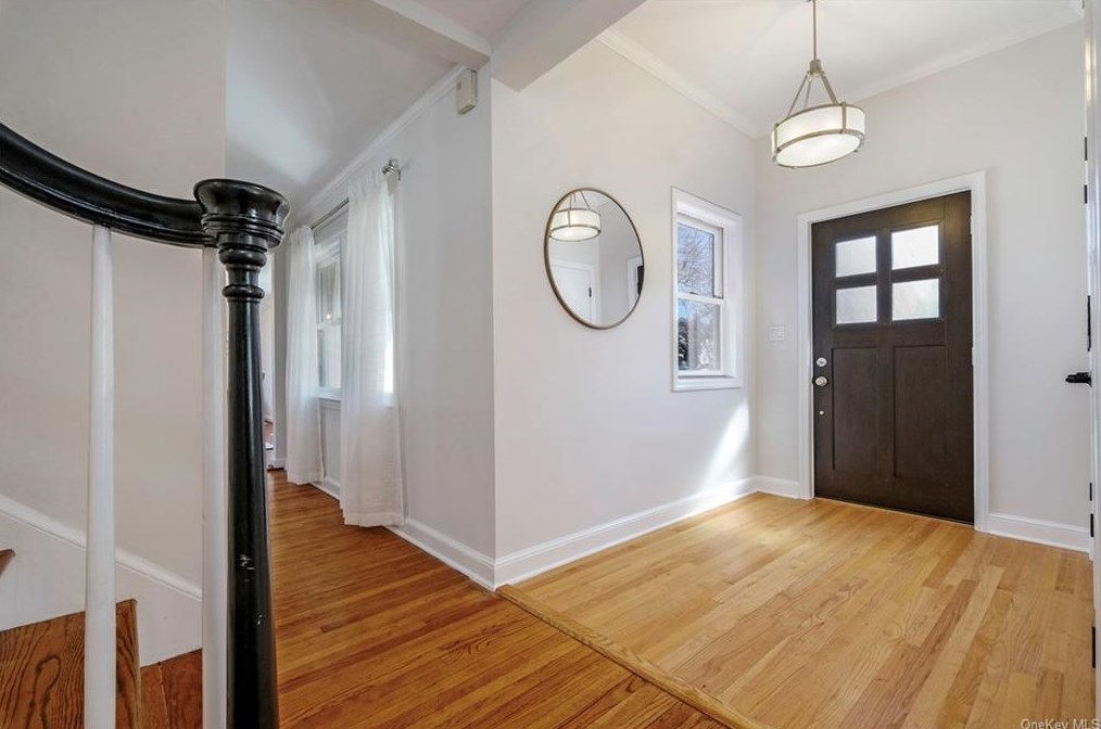 2 Byrd St, Rye, NY 10580-2407