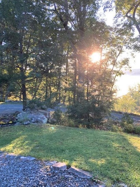 44 Sara Ln, Glen Spey, NY 12737-5857