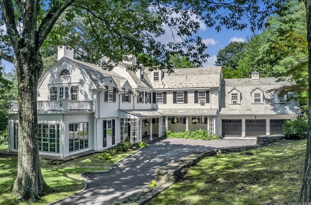422 Scarborough Rd, Briarcliff, NY 10510