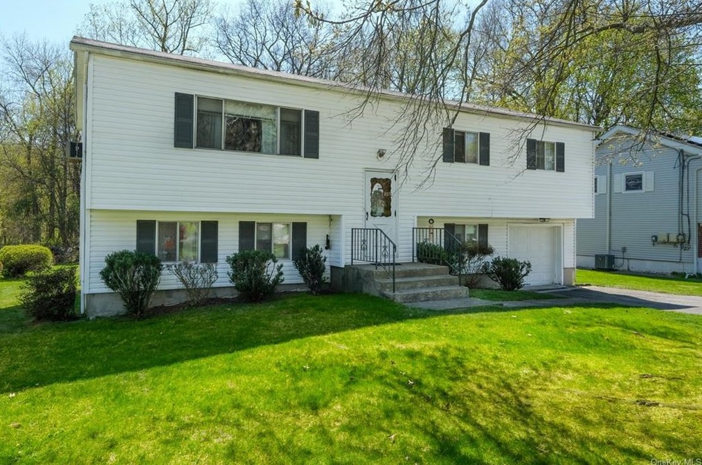 262 Buttonwood Ave, Cortlandt Manor, NY 10567-4931