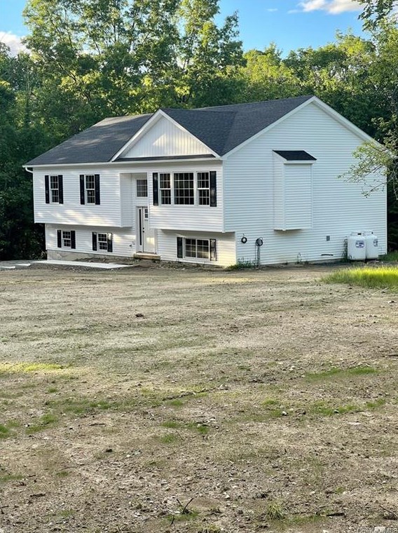 190 Petticoat Ln, Bloomingburg, NY 12721-3044