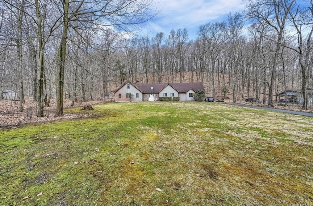 135 Youngblood Rd, Montgomery, NY 12549