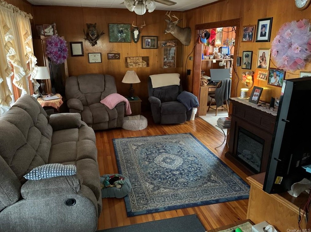 3 High St, Port Jervis, NY 12771-2204