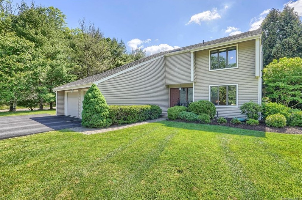 1 Greenhaven Rd, Tompkins Corners, NY 10579