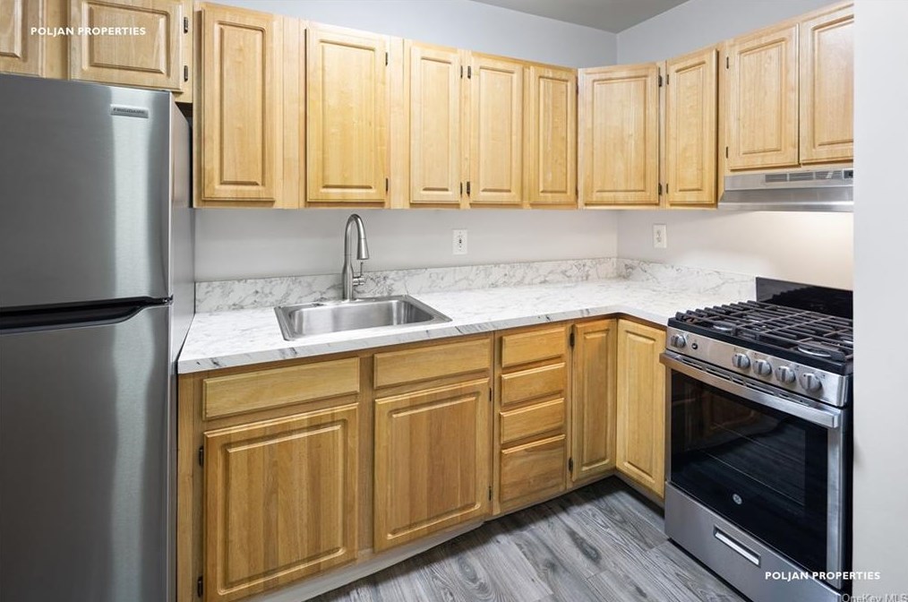 274-278 Nagle Ave #1f, New York, NY 10034