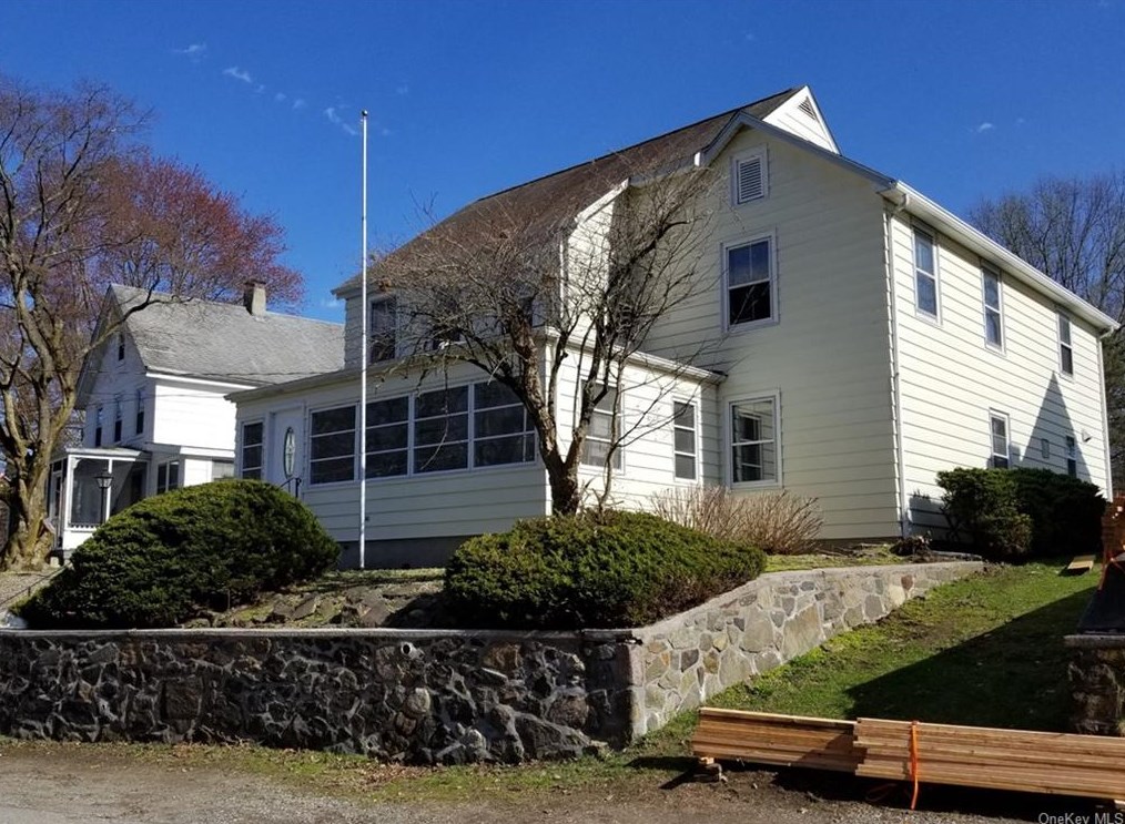 245 Westchester Ave, Buchanan, NY 10511