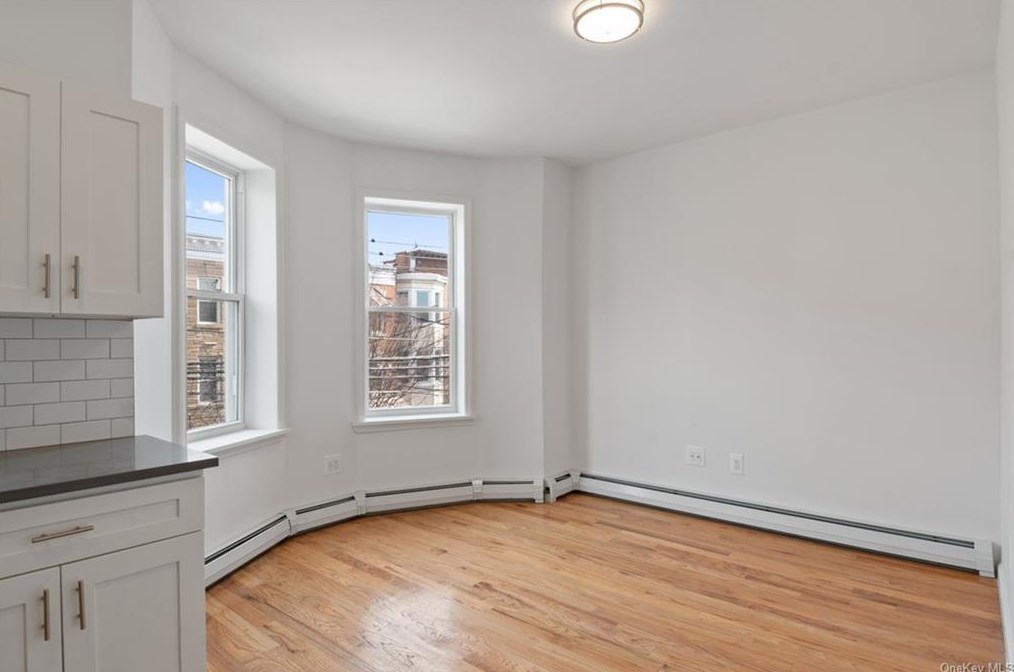 657 Manida St #3, Bronx, NY 10474