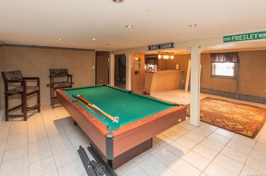 1230 Mombasha Rd, Monroe NY 10950-5323 exterior