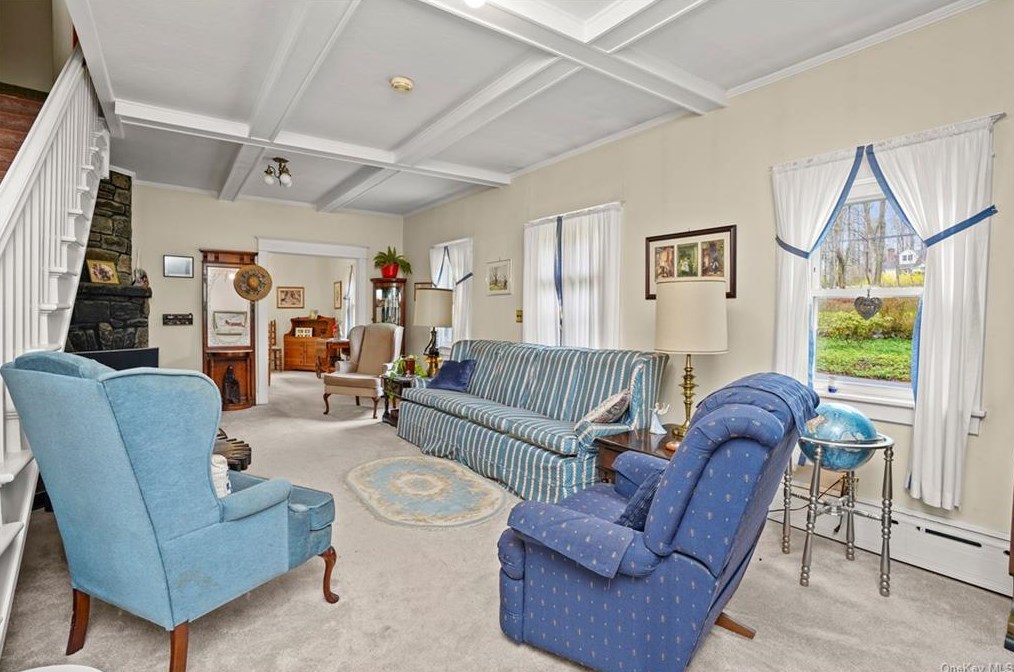 157 Rte 100, Katonah NY  10536-3238 exterior