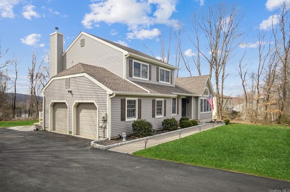 103 High View Dr, Kent Lakes, NY 10512-6132
