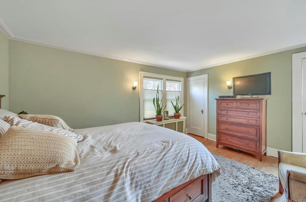 1340 Longview Ave, Peekskill NY  10566-4825 exterior