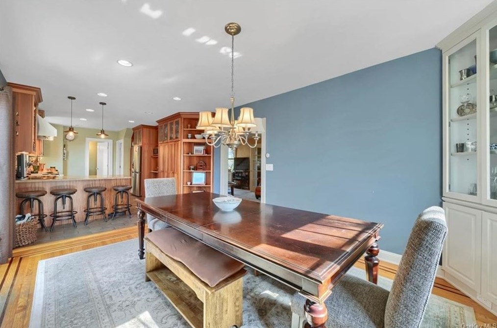 1340 Longview Ave, Peekskill NY  10566-4825 exterior