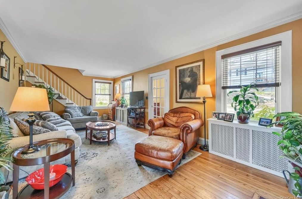 1340 Longview Ave, Peekskill NY  10566-4825 exterior