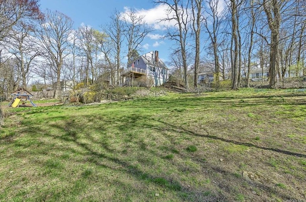 1340 Longview Ave, Peekskill NY  10566-4825 exterior