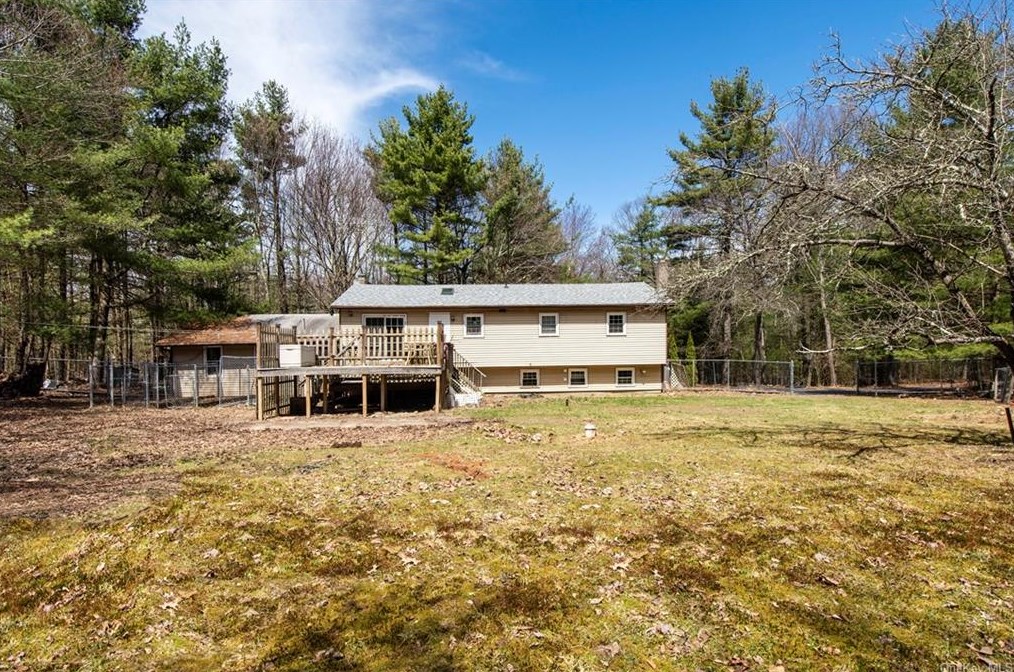 655 Prospect Hill Rd, Huguenot, NY 12746-5126