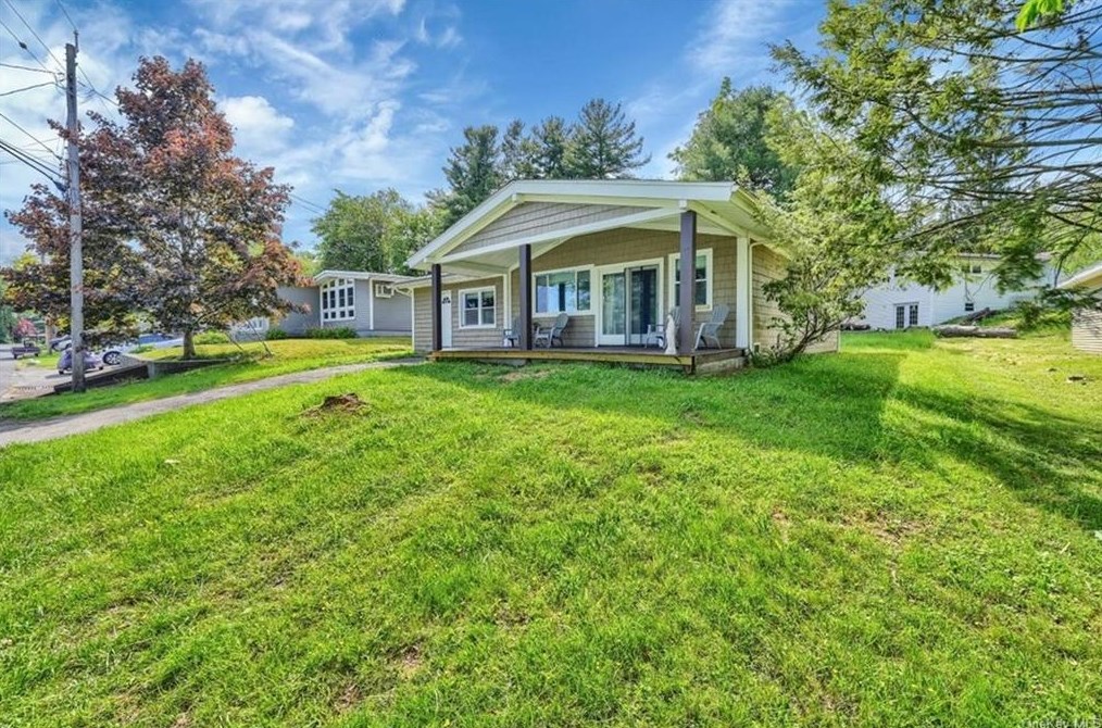 77 Crescent Cir, Rock Hill, NY 12775-6200