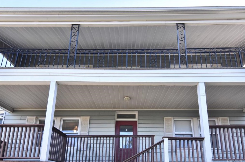 3 Linden Pl, North Tarrytown, NY 10591-3682