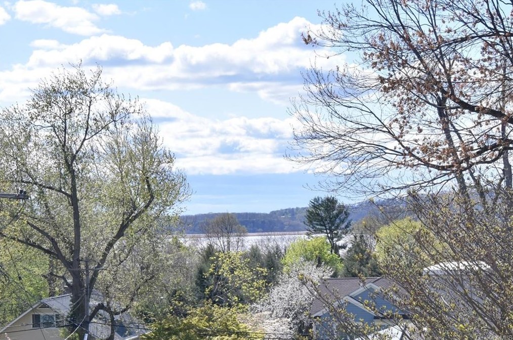 15 Jaffray Park, Irvington On Hudson, NY 10533-1709