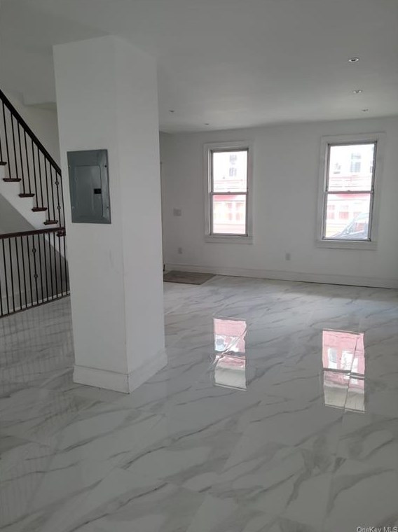 160 Elm St, Yonkers NY  10701-3932 exterior