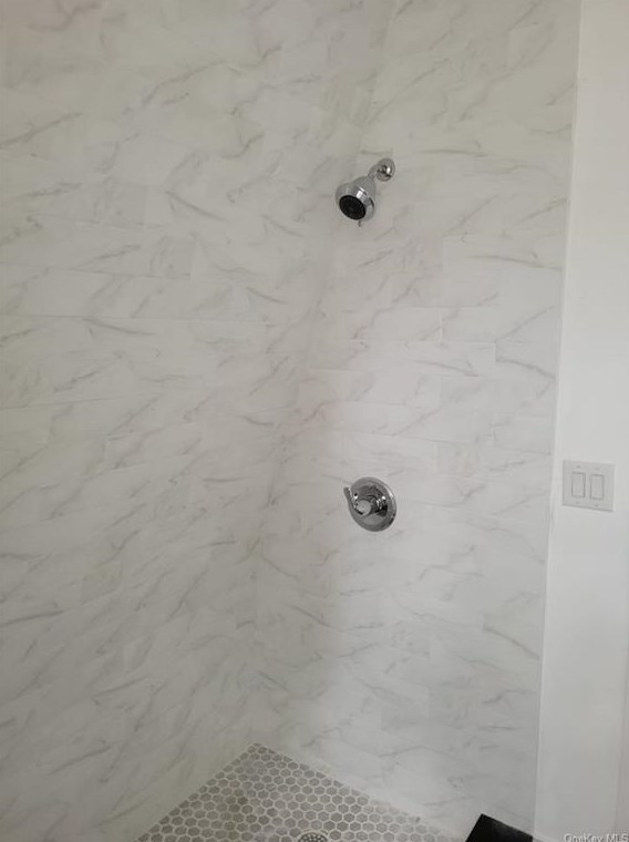 160 Elm St, Yonkers NY  10701-3932 exterior