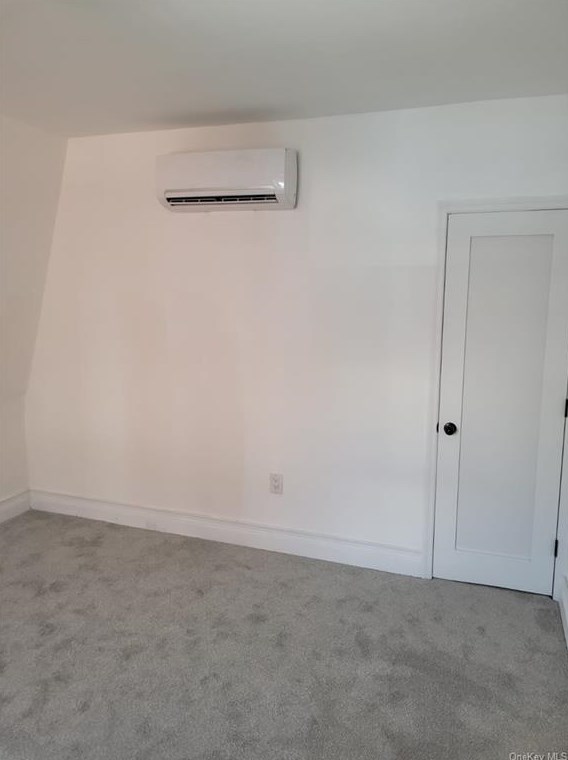 160 Elm St, Yonkers NY  10701-3932 exterior