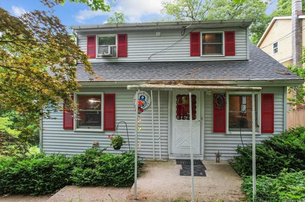 36 Cooper Rd, Monroe, NY 10950-4457