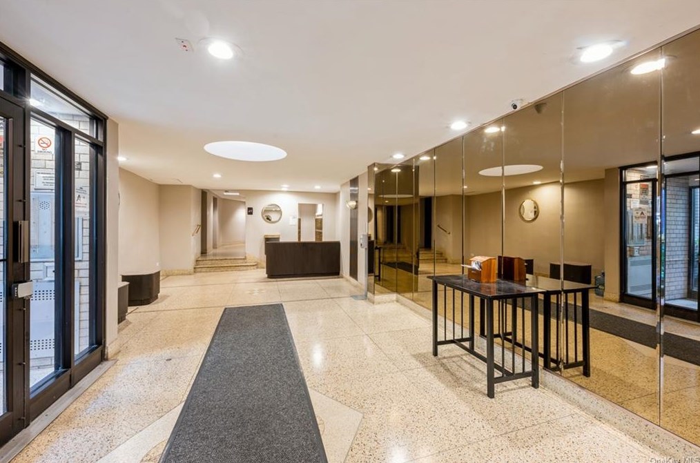 4320 Van Cortlandt Park E #6e, Bronx, NY 10470