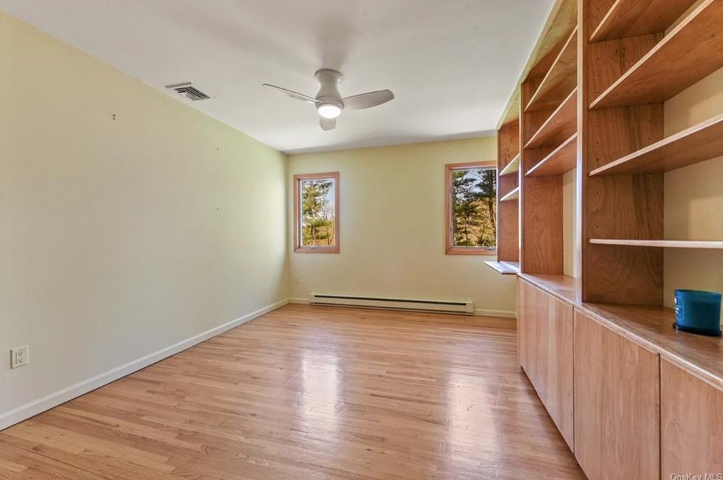 38 Deer Trak Ln, Goldens Bridge NY 10526-1207 exterior