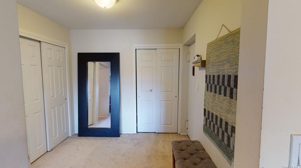 265 Country Club Ln, Mount Ivy, NY 10970-2515