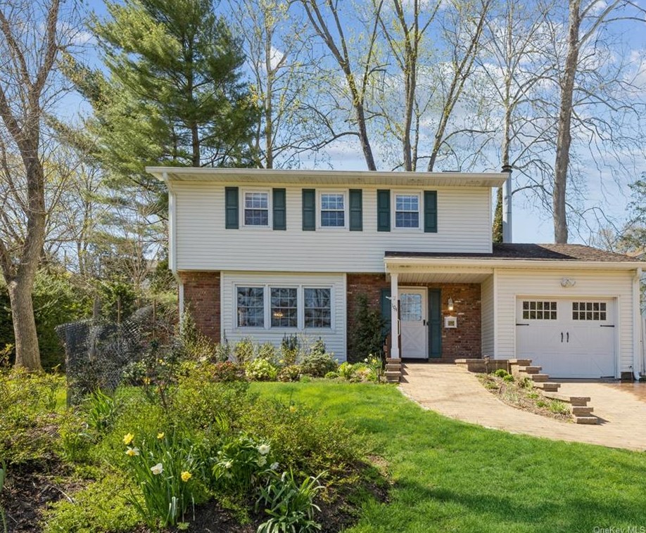 104 Lawrence St, Tappan, NY 10983-2625