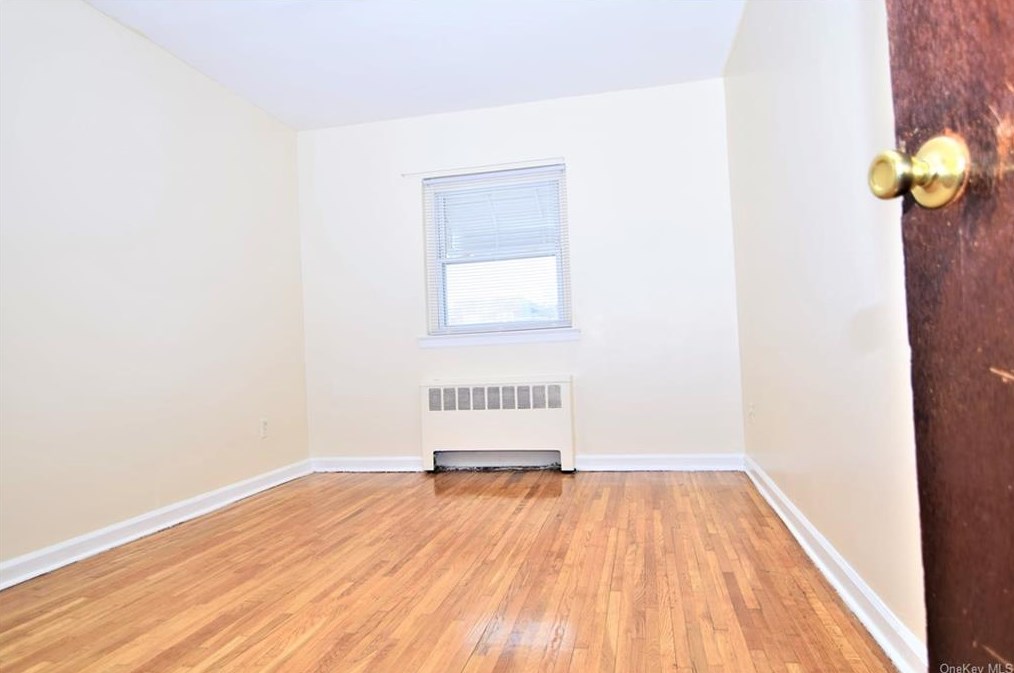 1019 E 225th St, Bronx, NY 10466
