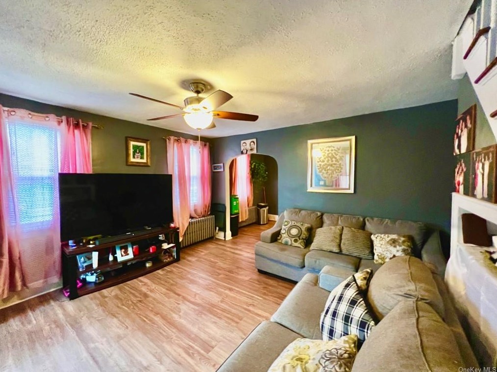 5 Monument St, Newburgh, NY 12550-5926