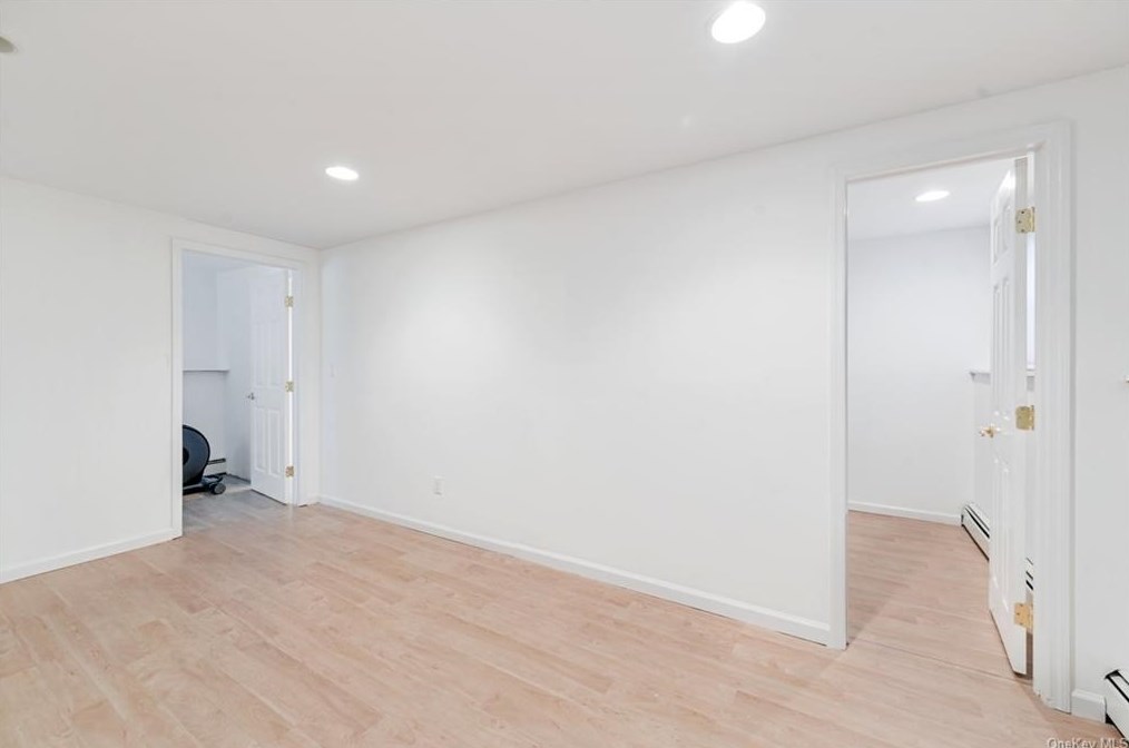 7 Continental Dr, Newburgh NY  12553-5607 exterior