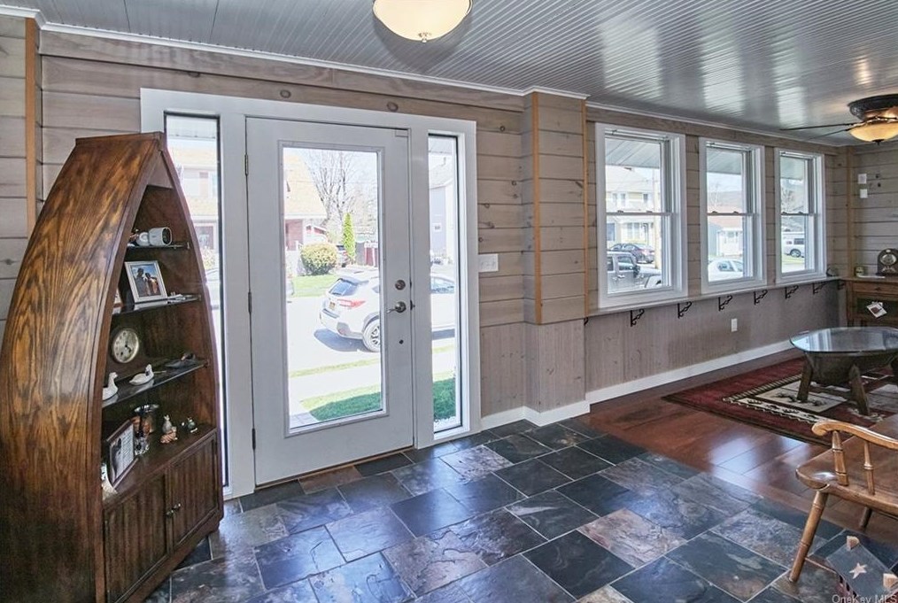 11 Schultz St, Port Jervis, NY 12771-1344