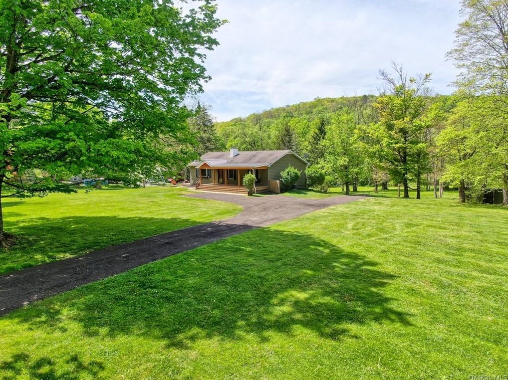 759 Centre Rd, Staatsburg, NY 12580