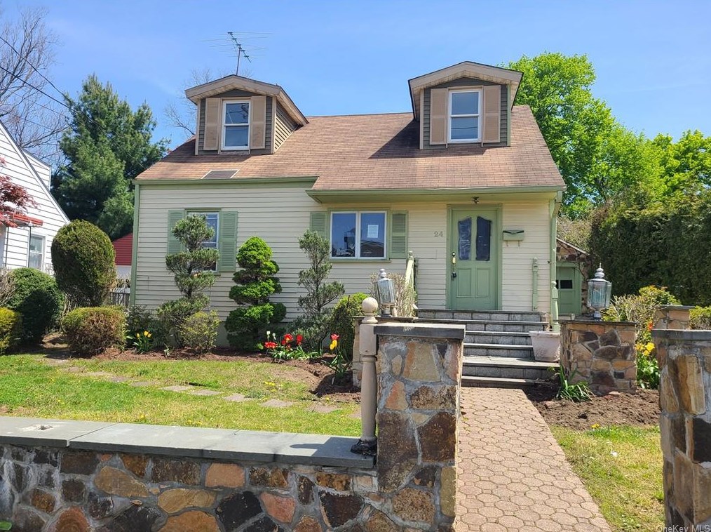 24 Winthrop Ave, Elmsford, NY 10523