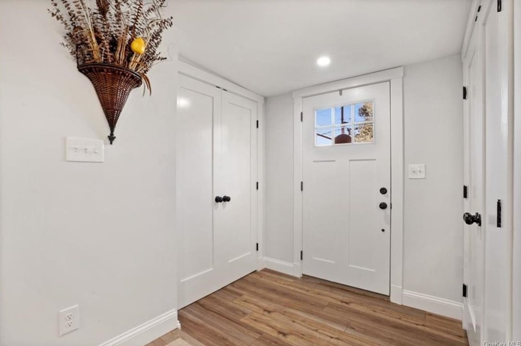 251 Sparkle Rd, Yorktown Hgts, NY 10598