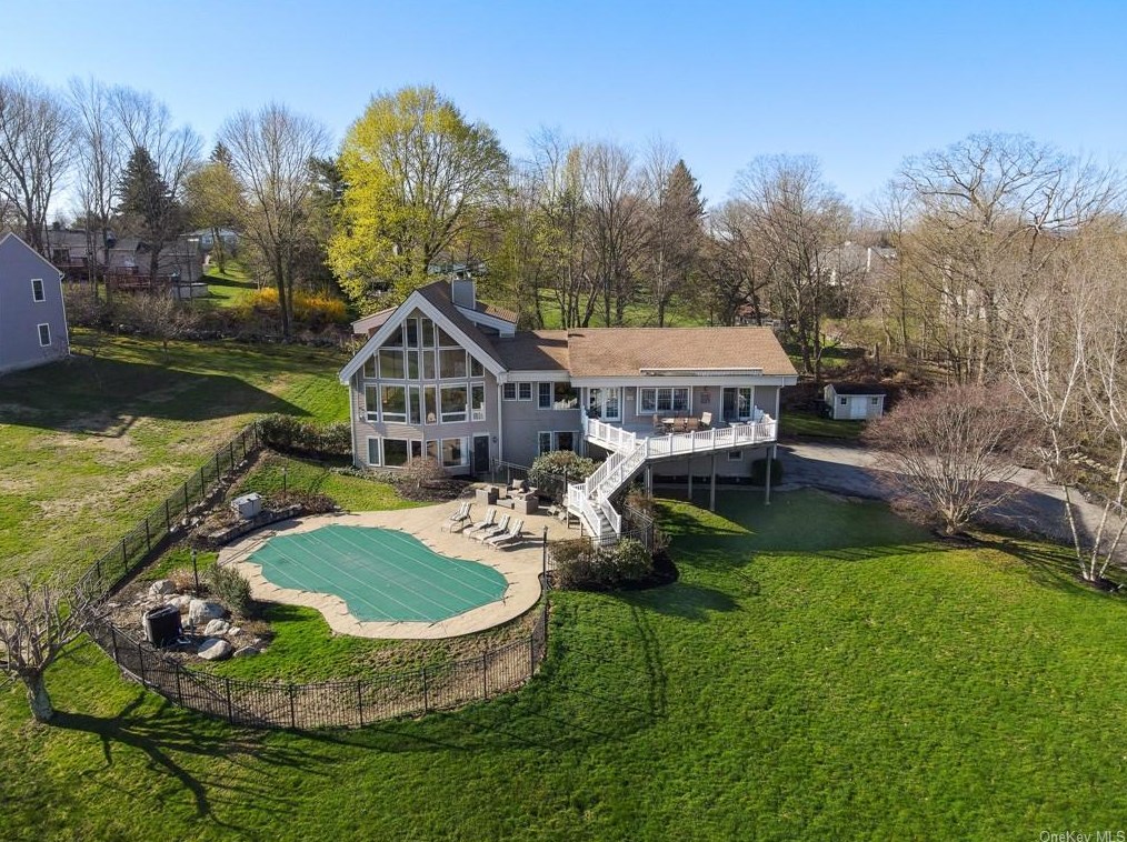17 Willow Rd, Kent Lakes, NY 10512