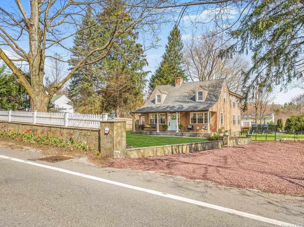 2030 Crompond Rd, Cortlandt Manor, NY 10567-4205