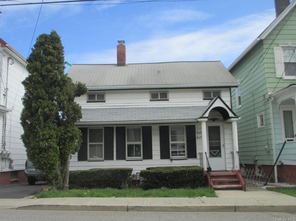 47 Sharp St, Haverstraw, NY 10927-1510