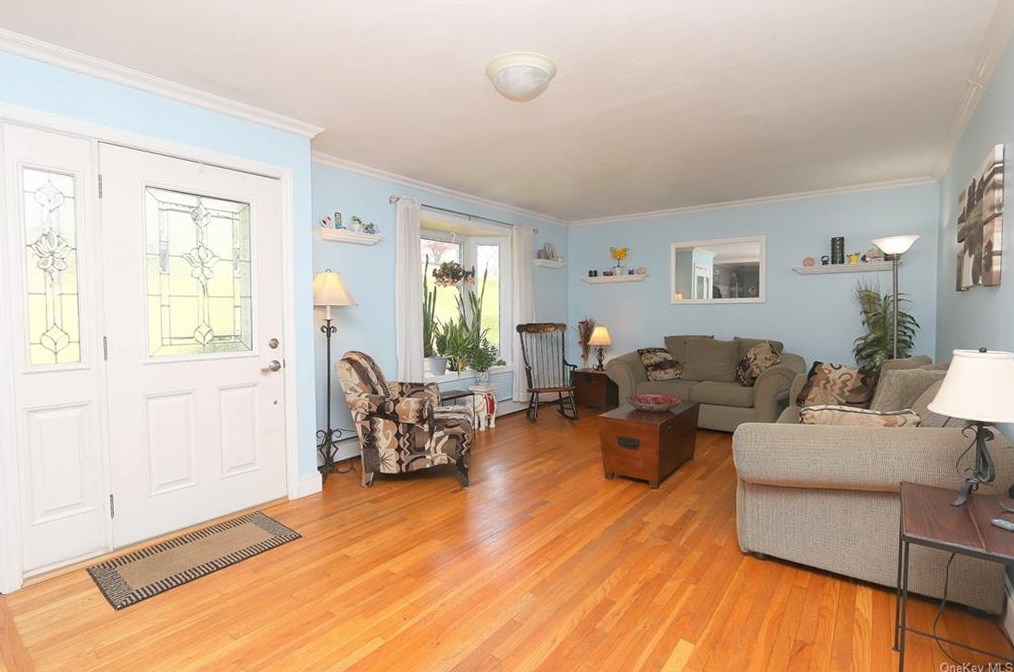 45 Tulip Rd, Mahopac, NY 10541